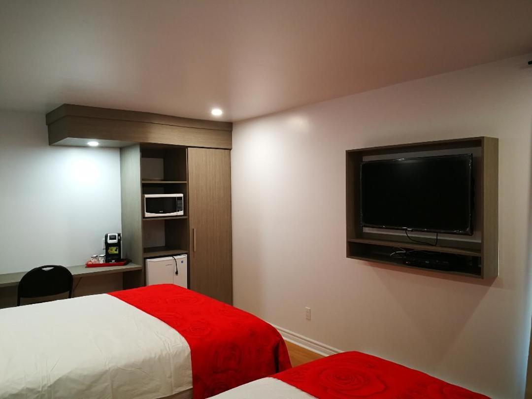 Motel Chez Nous Laval Exterior photo